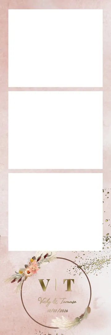 Fotostrip: Zachtroze, met een bloemenkrans rond de initialen.